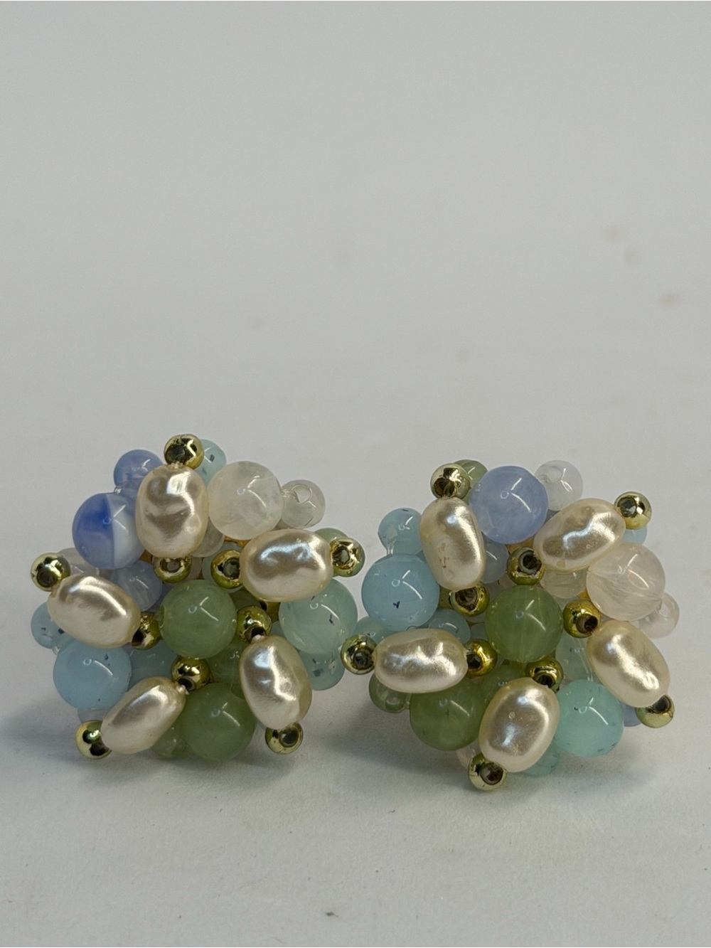 Vintage Pastel Pearl Cluster Clip-On Earrings - Unbranded